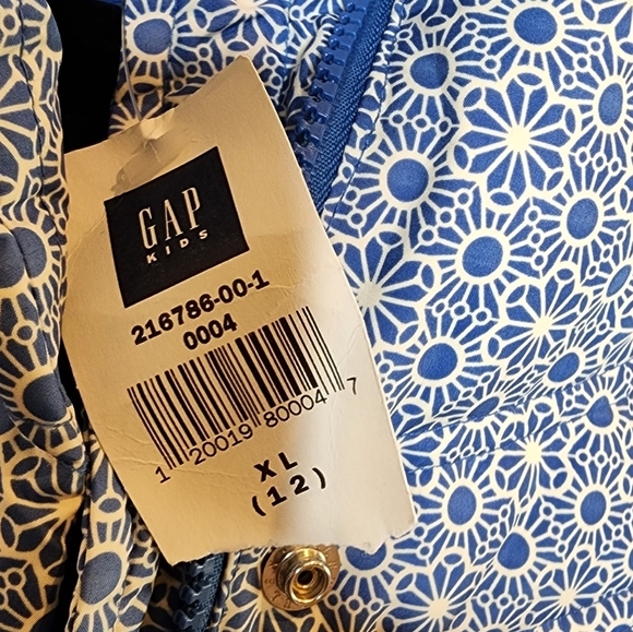 NWT Gap Kids Down Puffer Coat. Blue white floral. Size XL (12). - Picture 7 of 15